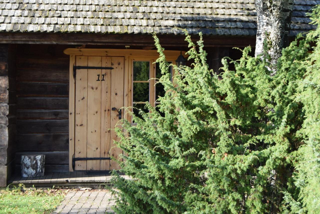 Village Suur Toell * Kuressaare