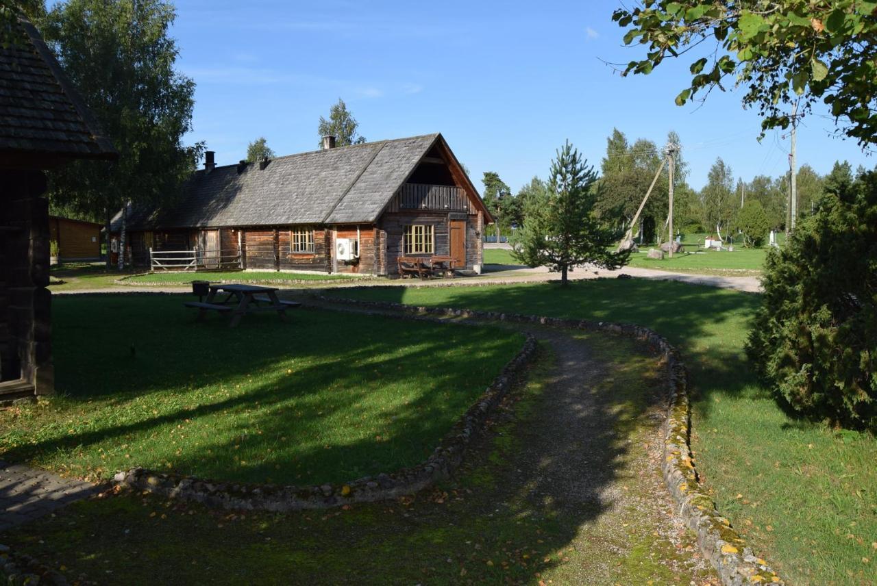 Village Suur Toell *