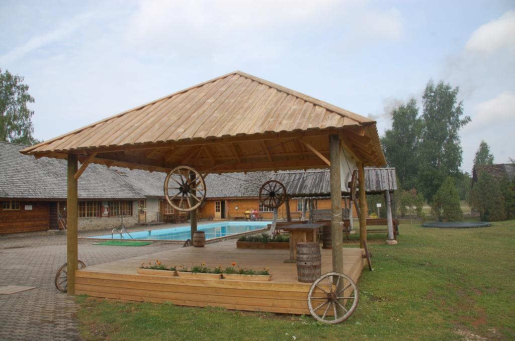 Village Suur Toell *