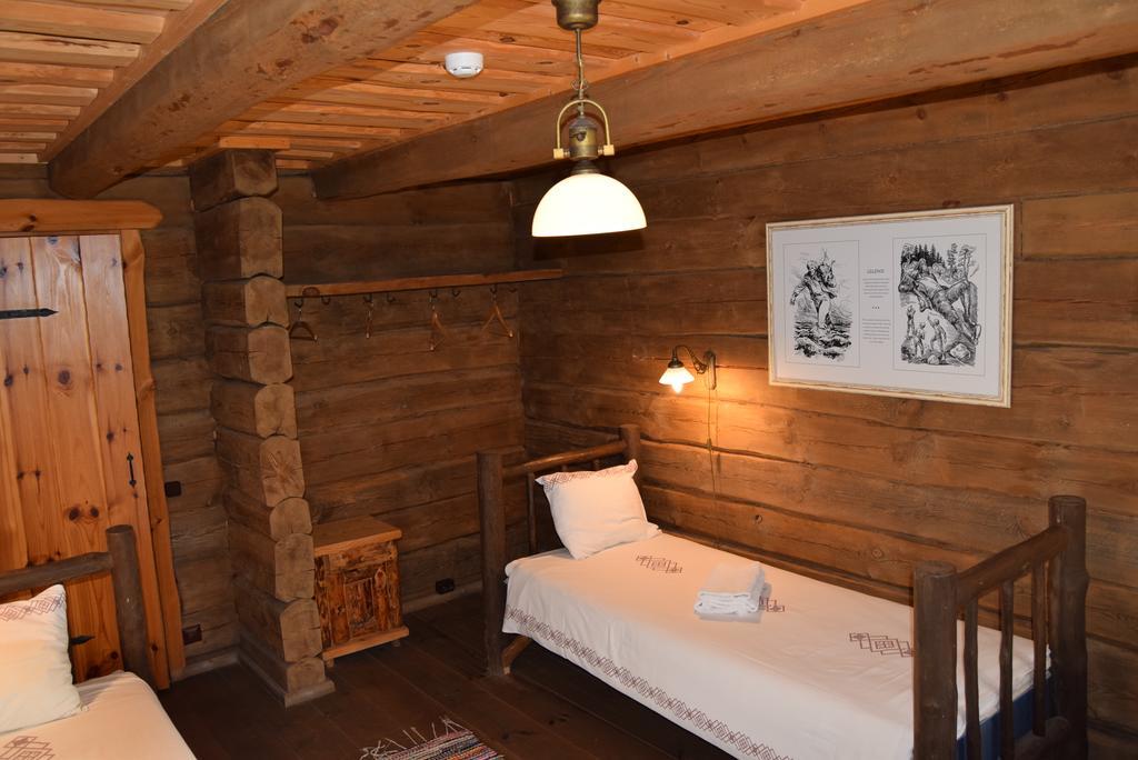 Village Suur Toell * Kuressaare